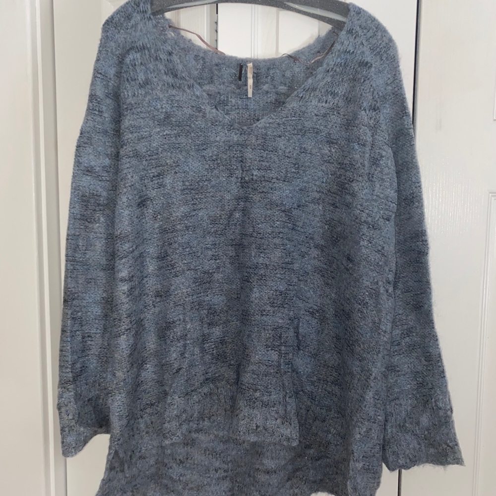 Women’s medium Free People light blue sweater